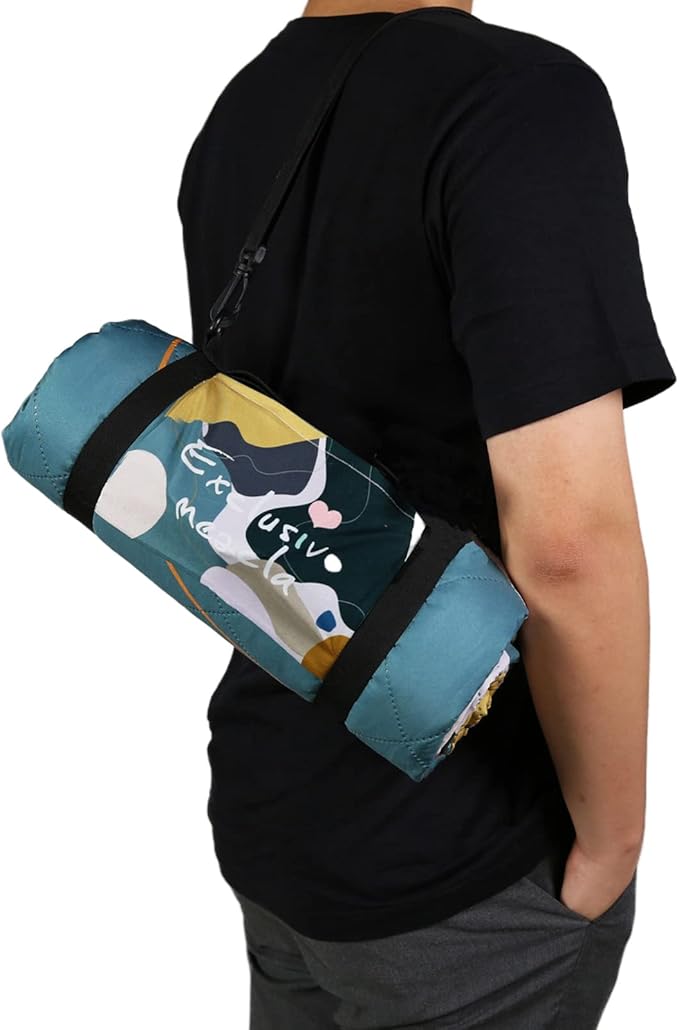 Exclusivo Mezcla Waterproof Picnic Blankets 3-Layer 60x80 Inches Large Sandproof Beach Blanket Foldable Outdoor Blanket for Camping on Grass Picnic Mat