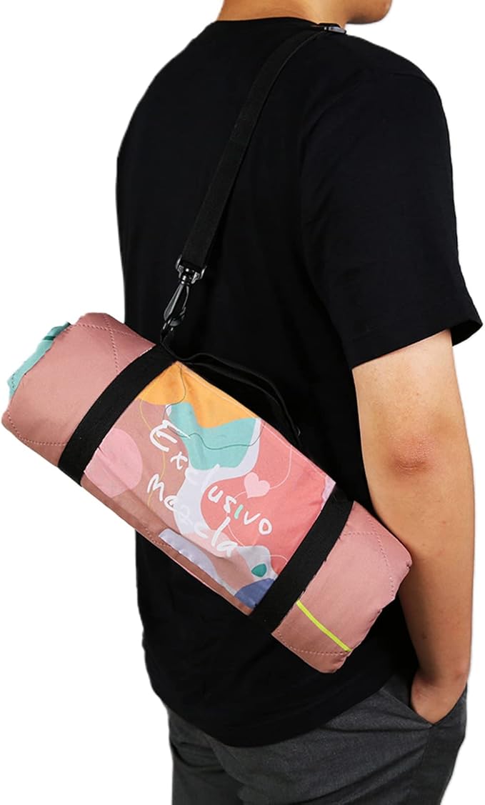 Exclusivo Mezcla Waterproof Picnic Blankets 3-Layer 60x80 Inches Large Sandproof Beach Blanket Foldable Outdoor Blanket for Camping on Grass Picnic Mat