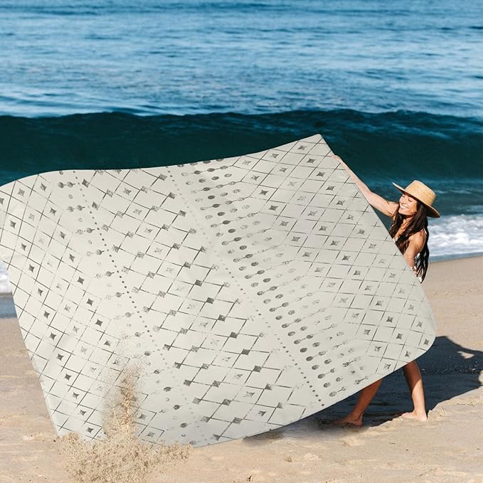 Beach Blanket Sandproof, Beach Mat Sand Free Waterproof, Large Picnic Blanket for 2-4 Adult, Lightweight Quick Drying & Compact Polyester Outdoor Blanket, Beach Essentials Must Have Accesorries