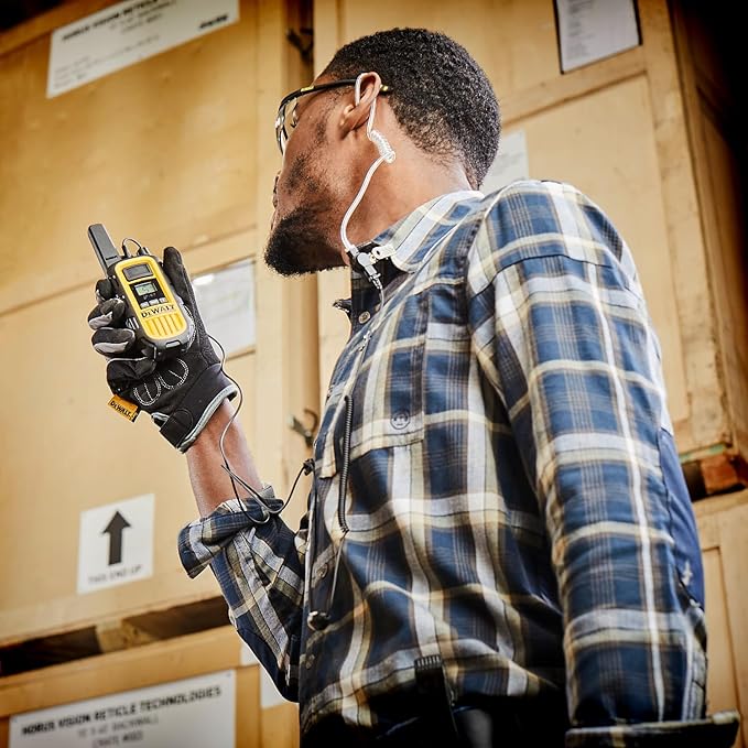 DEWALT DXFRS800 Bundle 2W Walkie Talkies Heavy Duty Business Two-Way Radios, 6 Pack with 6 Headsets Plus Gang Charger (DXFRS800BCH6-SV1)
