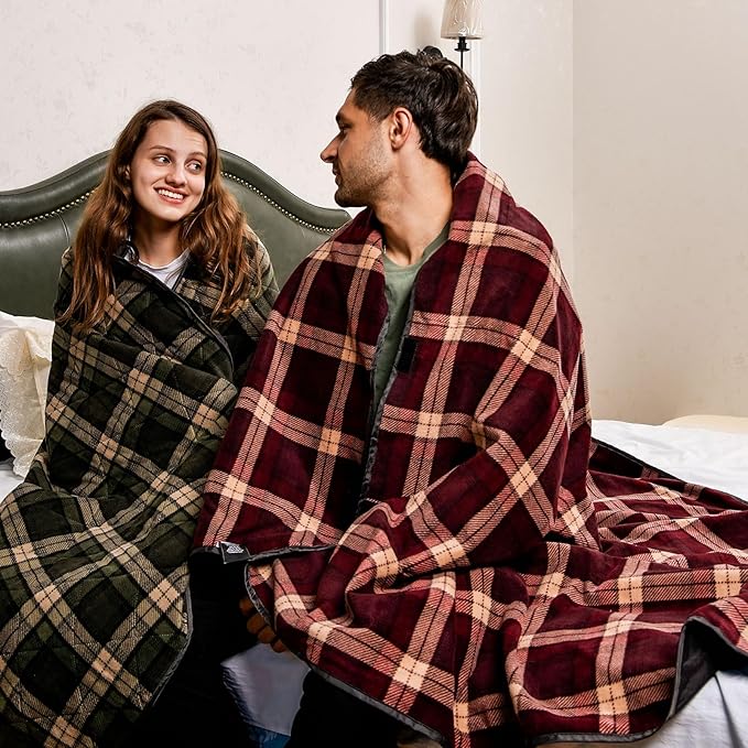 DUKUSEEK Waterproof Stadium Blanket with Hood, Wine Red Plain Waterproof Outdoor Blankets, Large 79"x 59"