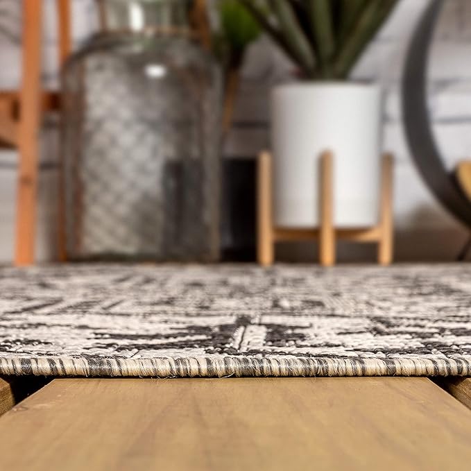 JONATHAN Y SMB105D-3SQ Estrella Bohemian Medallion Textured Weave Black/Gray 3' Square Indoor/Outdoor Area Rug, Pet Friendly, Non-Shedding, Stain Resistant, Easy-Cleaning for Backyard, Patio, Porch