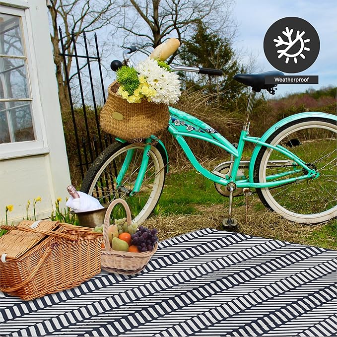 FH Home Outdoor Rug - Waterproof, Fade Resistant, Reversible - Premium Recycled Plastic - Herringbone - Patio, Deck, Porch, Balcony, Laundry Room - Fresno - Navy Crease Free - 4 x 6 ft