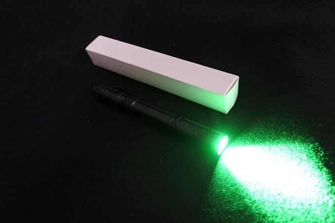 2 x Green Light Pen Type Penlight Flashlight One Mode Green Light LED Torch for Camping Hiking Fishing Hunting Animal Protecting Night Vision