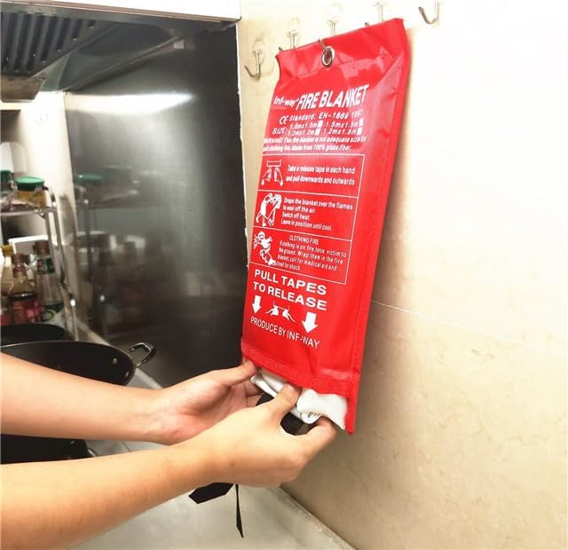 Fire Blanket for Home, Fiberglass Fire Suppression Blanket for Kitchen, Flame Retardant Protection and Heat Insulation Emergency Fireproof Safety Blankets for People (4, S 39.3''x39.3'')