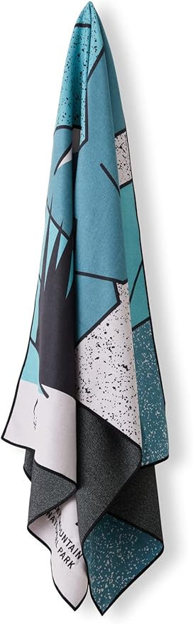 Nomadix Original Towel - Perfect for Beach, Pool, Travel, Camping, Yoga - Made with Recycled Materials - Super Absorbent - Sand Resistant
