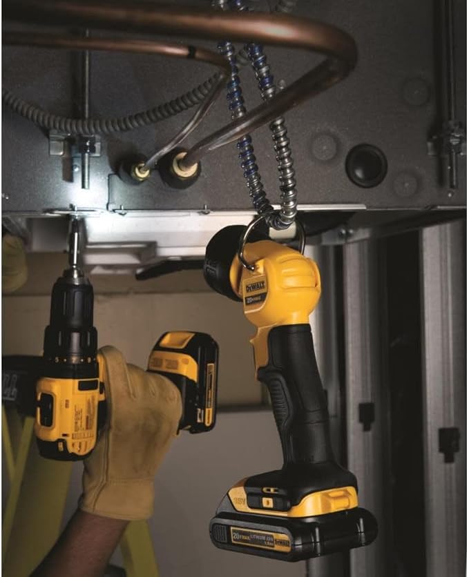 DEWALT 20V MAX* LED Work Light/Flashlight (DCL040)
