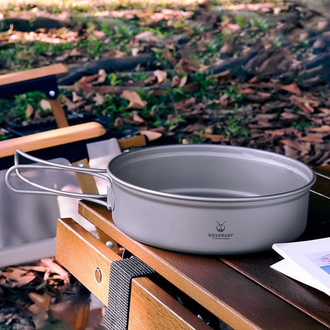 Camping Plate Titanium Pan Dish Plate with Handle & Mesh Bag, Large Reuseable Ultralight Dinner Plate for Camping Outdoors Backpacking (450ML)