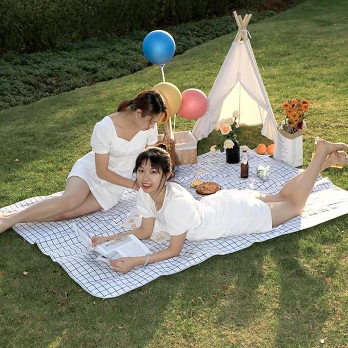 K Y KANGYUN Extra Large Picnic Blanket Outdoor Beach Blankets, Water-Resistant Foldable Sandproof Blankets Cute Picnic Mat for Beach, Camping Grass Lawn Park Mats (White, 80x60 in)