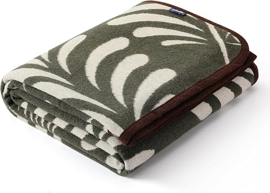 ACUSHLA Merino Wool Blanket - Soft Warm Thick Washable Large Throw Blanket for Camping Bed Couch Outdoor Travel All Weather, Rainforest Green 79X63