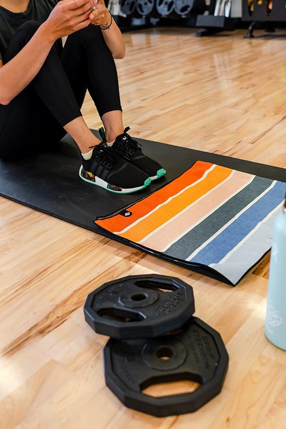 Nomadix Mini Towel - Perfect for The Gym, Biking, Hiking, Golf, & More - Made with Recycled Materials - Super Absorbent - Quick Dry - Sand Resistant - Poolside Black - 40x16 in