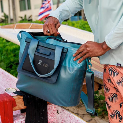 Hydro Flask Day Escape Soft Insulated Cooler