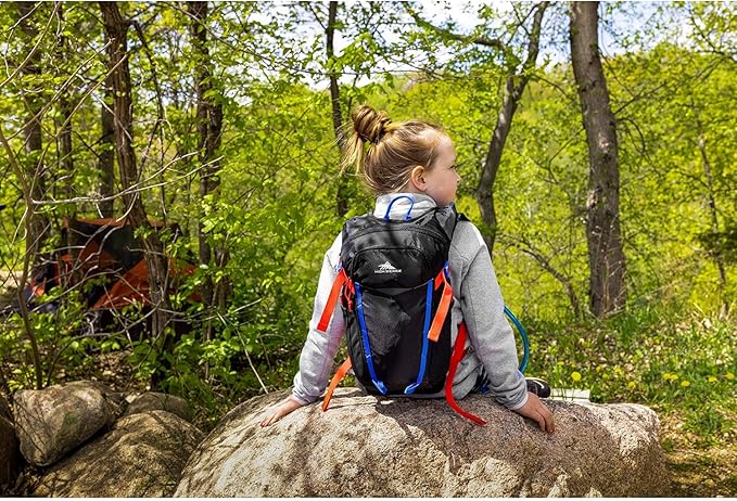 High Sierra Hydrahike 2.0 Hydration Backpack with 2L Water Bladder for Running, Hiking, Camping, or Cycling