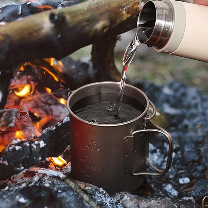 TOMSHOO Camping Titanium Pot 750ml/25.4 oz Outdoor Titanium Mug with Lid Camping Coffee Cup with Foldable Handle for Camping Hiking Travelling Backpacking Camping Open Fire