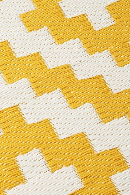 FH Home Outdoor Rug - Waterproof, Fade Resistant, Reversible - Premium Recycled Plastic - Geometric - Porch, Deck, Balcony, Mudroom, Laundry Room, Patio - Aztec - Yellow & White Crease Free - 3 x 5 ft
