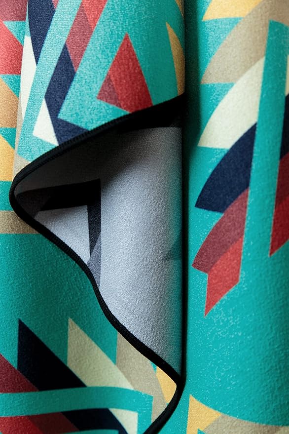Nomadix Original Towel - Perfect for Beach, Pool, Travel, Camping, Yoga - Made with Recycled Materials - Super Absorbent - Sand Resistant - 72.5x30