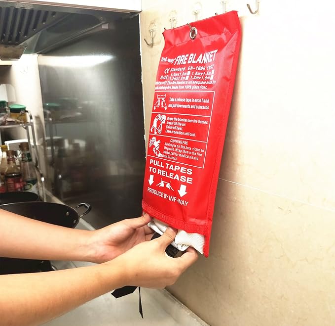 Fire Blanket for Home, Fiberglass Fire Suppression Blanket for Kitchen, Flame Retardant Protection and Heat Insulation Emergency Fireproof Safety Blankets for People (1, LS 47.2''x70.9'')