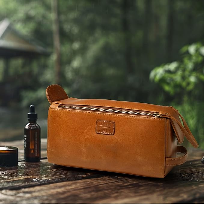 LEATHER VILLAGE Premium Leather Travel Toiletry Bag - Unisex Water-Resistant Travel Dopp Kit, Shaving & Cosmetic Organizer for Men & Women - Compact Bathroom Essentials - Camel Brown