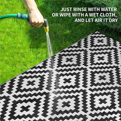 Outdoor Patio Plastic Straw Rug - 5'x8' Outdoor Camping Rug Waterproof Reversible, Area Carpet Patios Clearance RV, Outside Porch Balcony Deck for Camper, Black & White