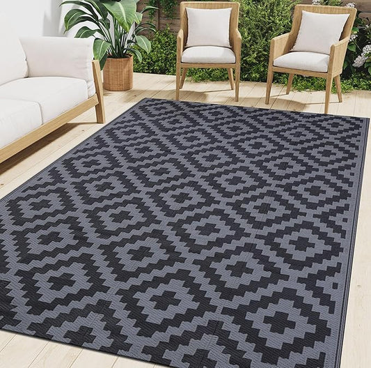 Smiry Waterproof Outdoor Rug 4x6 ft, Reversible Plastic Straw Patio Camping Rugs, Outdoor Indoor RV Mat Carpet for Patio, Outside Entry, Backyard, Deck, Bench, Picnic, Camper, Black & Grey