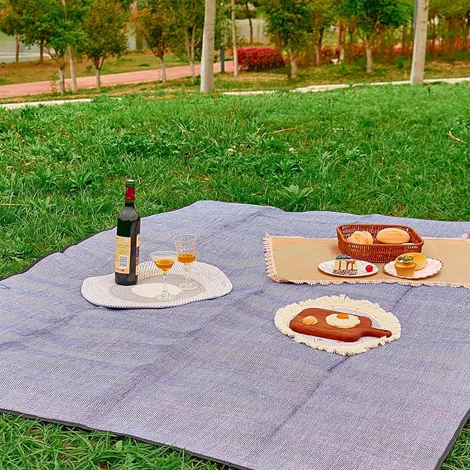 Grey Picnic Blanket with Strap, 60'' x 80'' Sandproof Beach Mat with Storage Bag, Waterproof Outdoor Blanket for Travel Camping Park Beach, Machine Washable (Grey)