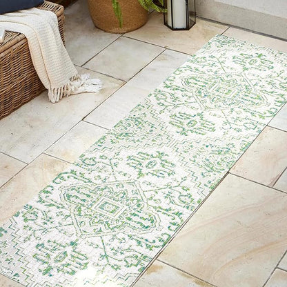 JONATHAN Y SMB105G-28 Estrella Bohemian Medallion Textured Weave Indoor Outdoor Runner Rug, Coastal,Traditional,Transitional Easy Clean,Bedroom,Kitchen,Backyard,Patio, Non-Shed, Green/Cream, 2 X 8