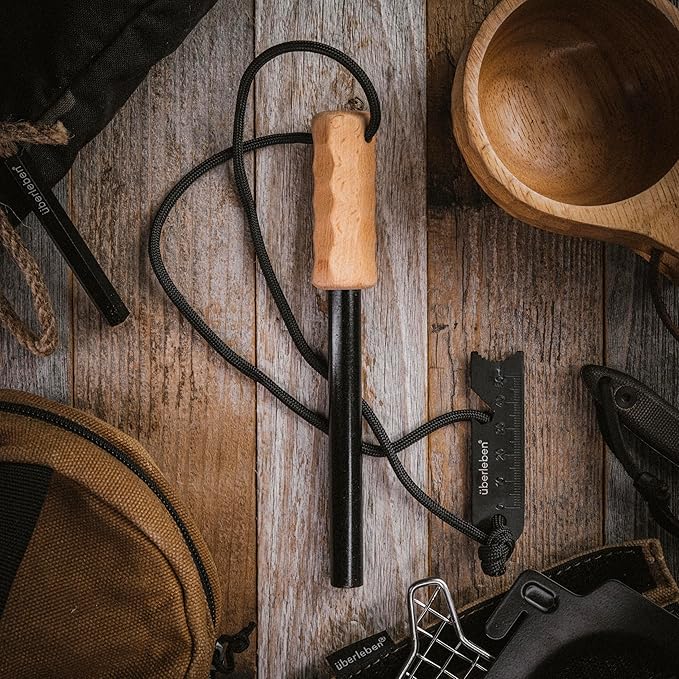 überleben Kräftig Ferro Rod Fire Starter for Survival w/Multi-Tool Fire Striker, Lanyard - 1/2" Thick Fire Steel, 20,000 Strikes - Waterproof Flint and Steel - Camping Fire Starter Rod