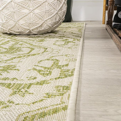 JONATHAN Y SMB105E-4 Estrella Bohemian Medallion Textured Weave Indoor Outdoor Area Rug, Coastal,Traditional,Transitional Easy Clean,Bedroom,Kitchen,Backyard,Patio, Non-Shed, Cream/Green, 4 X 6