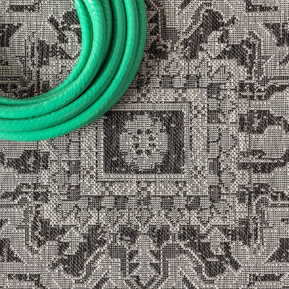 JONATHAN Y SMB105D-9 Estrella Bohemian Medallion Textured Weave Indoor Outdoor Area-Rug Coastal Bohemian Rustic Glam Easy-Cleaning Bedroom Kitchen Backyard Patio Non Shedding, 9 X 12, Black/Gray