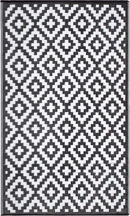 FH Home Outdoor Rug - Waterproof, Fade Resistant, Reversible - Premium Recycled Plastic - Geometric - Porch, Deck, Balcony, Mudroom, Laundry Room, Patio - Aztec - Black & White Crease Free - 3 x 5 ft