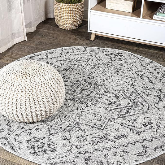JONATHAN Y SMB105D-6R Estrella Bohemian Medallion Textured Weave Black/Gray 6' Round Indoor/Outdoor Area Rug, Pet Friendly, Non-Shedding, Stain Resistant, Easy-Cleaning for Backyard, Patio, Porch