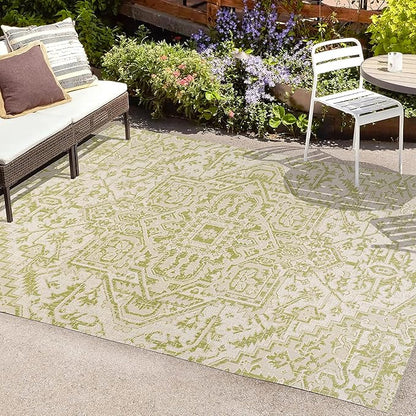JONATHAN Y SMB105E-4 Estrella Bohemian Medallion Textured Weave Indoor Outdoor Area Rug, Coastal,Traditional,Transitional Easy Clean,Bedroom,Kitchen,Backyard,Patio, Non-Shed, Cream/Green, 4 X 6