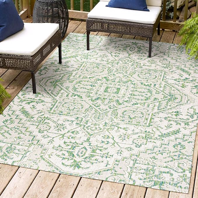 JONATHAN Y SMB105G-4 Estrella Bohemian Medallion Textured Weave Indoor Outdoor Area-Rug, Coastal Traditional Easy-Cleaning,Bedroom,Kitchen,Backyard,Patio,Non Shedding, 4 X 6, Green/Cream